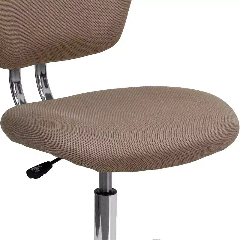 Chaise de bureau ergonomique pivotante en maille, dossier mi-hauteur, avec accoudoirs et base chromée